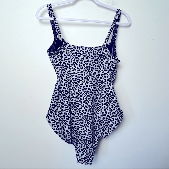 NIPTUCK Swim Australian Joanne Leopard Print One Piece Swimsuit - Picture 8 of 15